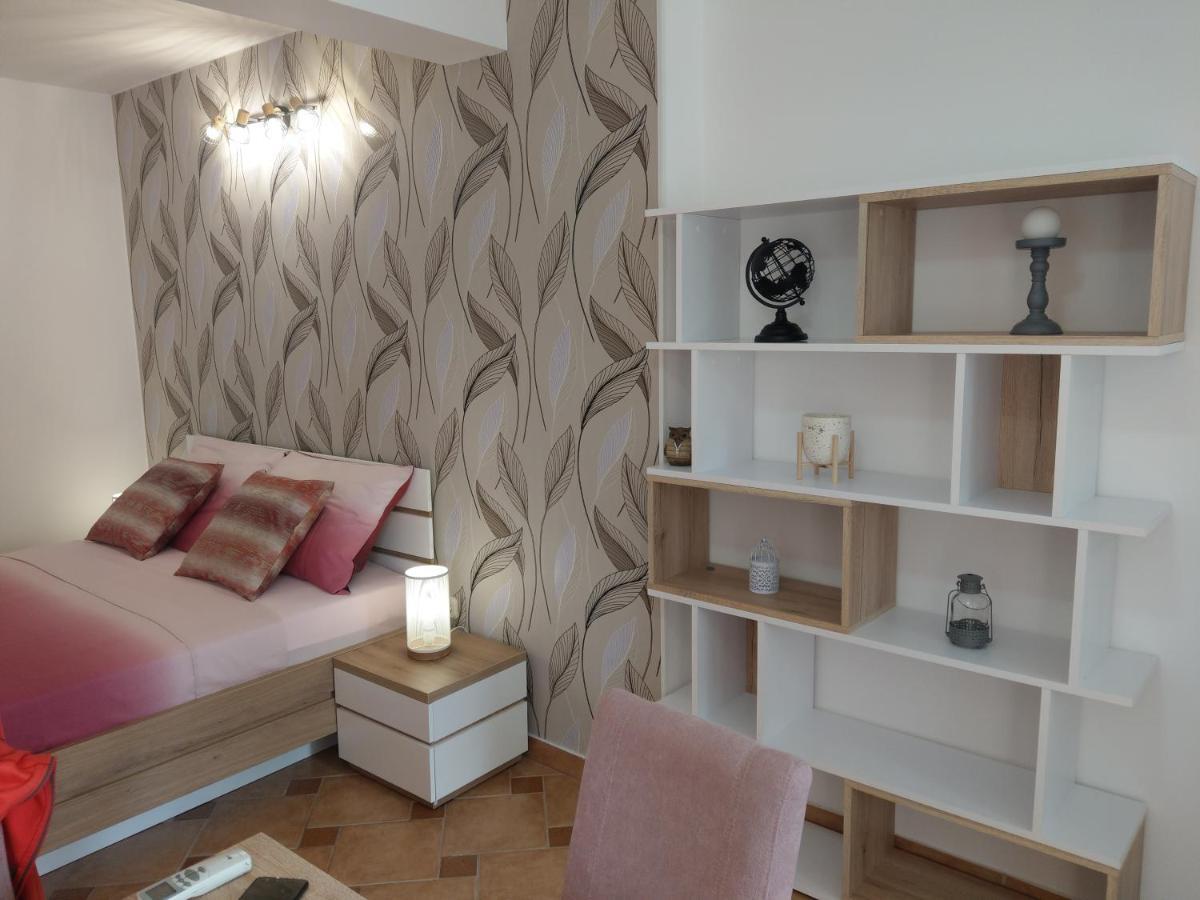 Apartment Koruna 메덜린 외부 사진