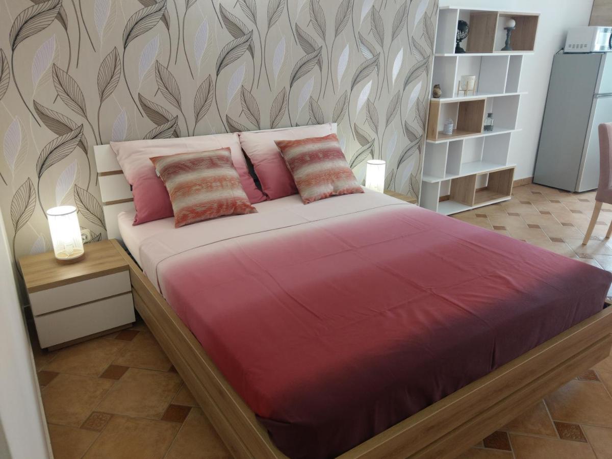 Apartment Koruna 메덜린 외부 사진